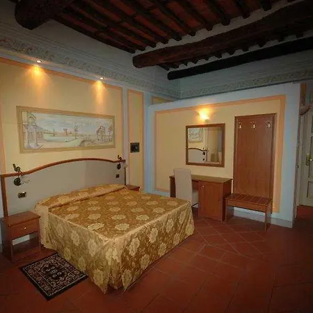 Dimora Dei Guelfi Luxury Bed & Breakfast 3*