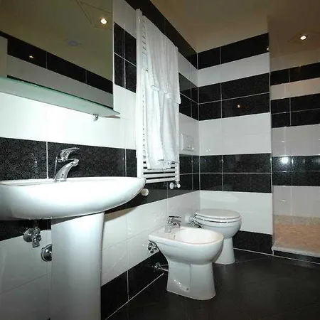 Dimora Dei Guelfi Luxury Bed & Breakfast Lucca